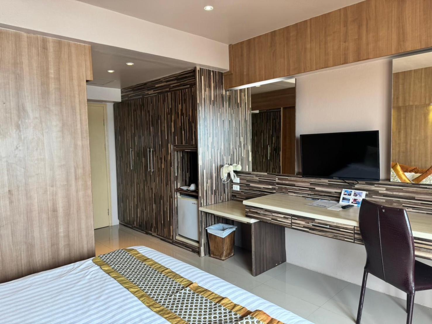 Condo Minium Patong Phuket ภายนอก รูปภาพ