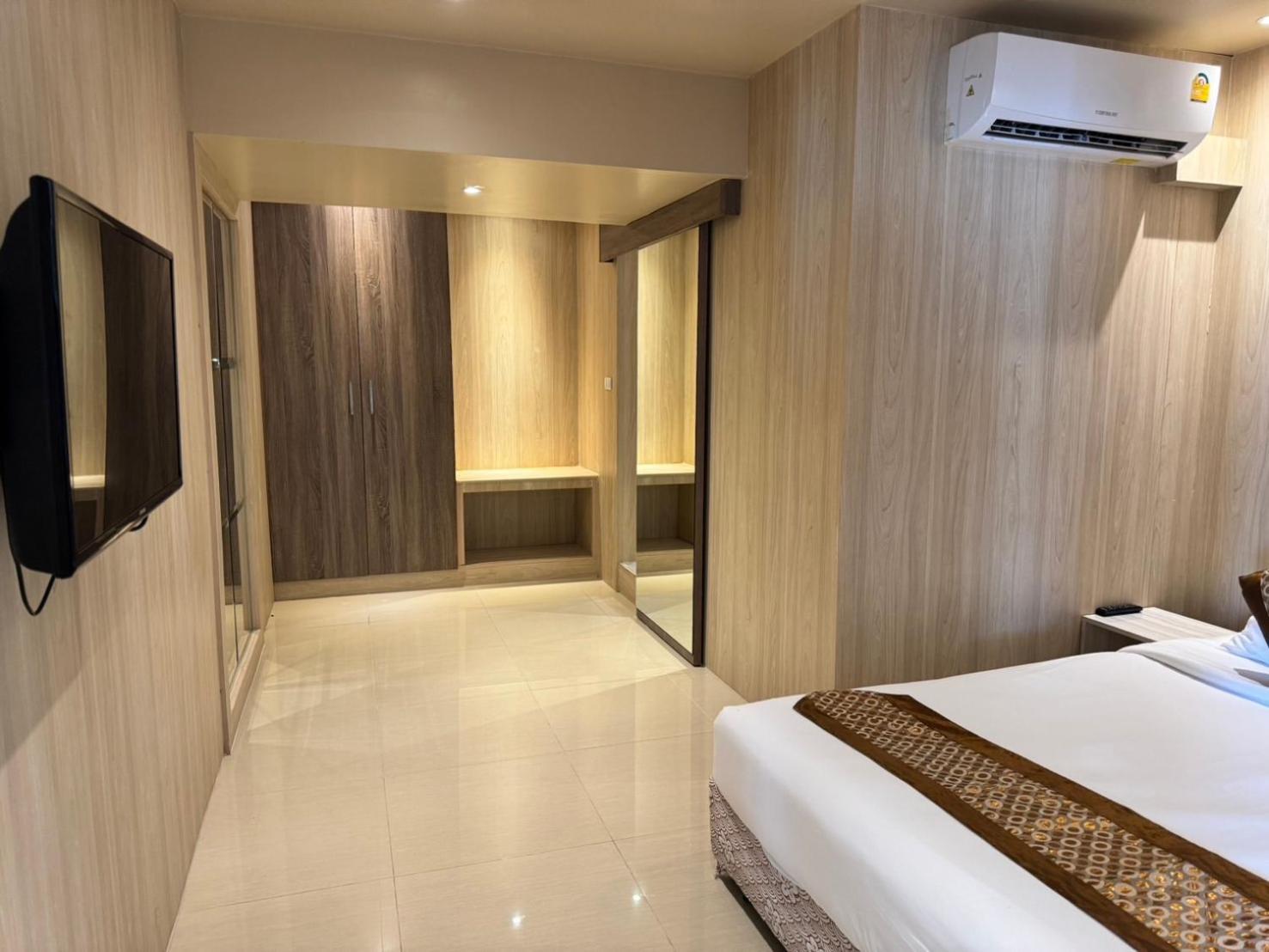 Condo Minium Patong Phuket ภายนอก รูปภาพ