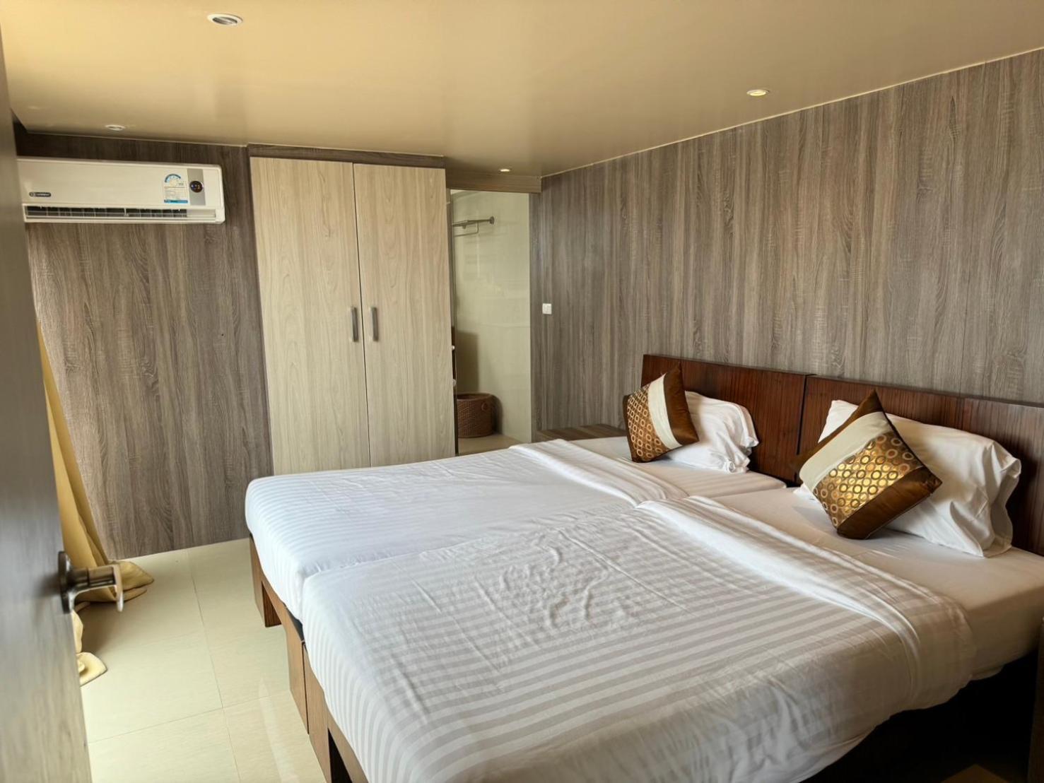 Condo Minium Patong Phuket ภายนอก รูปภาพ