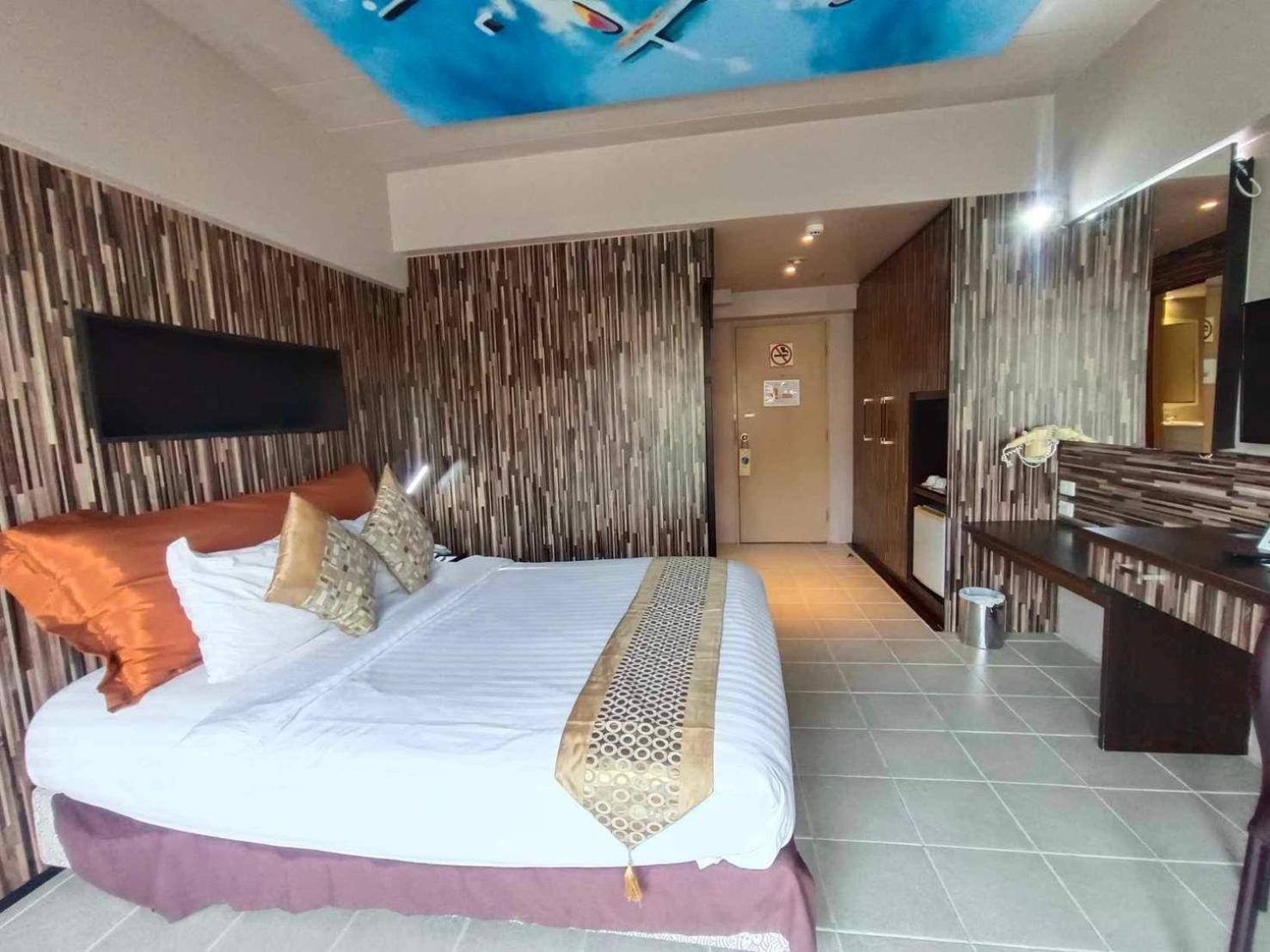 Condo Minium Patong Phuket ภายนอก รูปภาพ